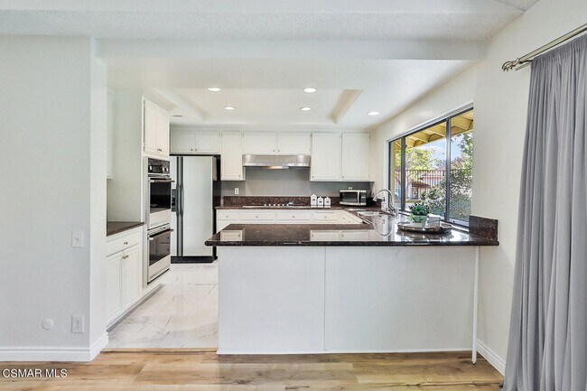 Building Photo - 4082 Avenida Verano