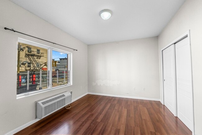 Building Photo - 845 Newark Ave