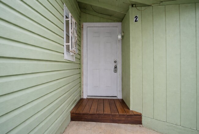 Building Photo - 1323 Lamar St