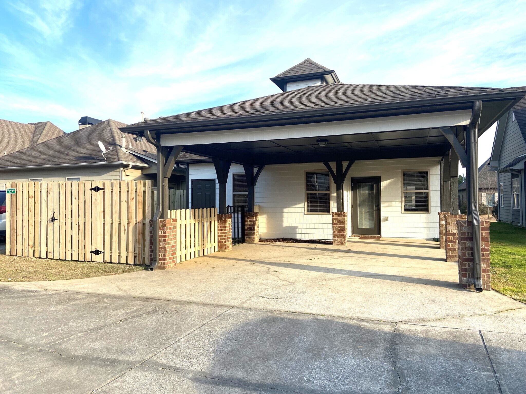 Building Photo - 1036 Crawford Ct