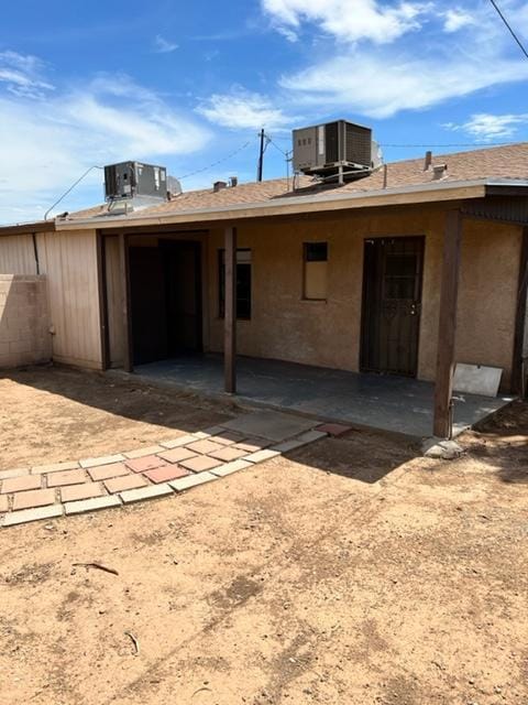 Building Photo - FOR RENT