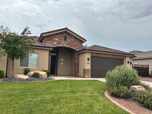 Building Photo - Spacious Single-Level Living in St. George!