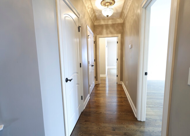 Building Photo - 9020 Whisperinghill Dr