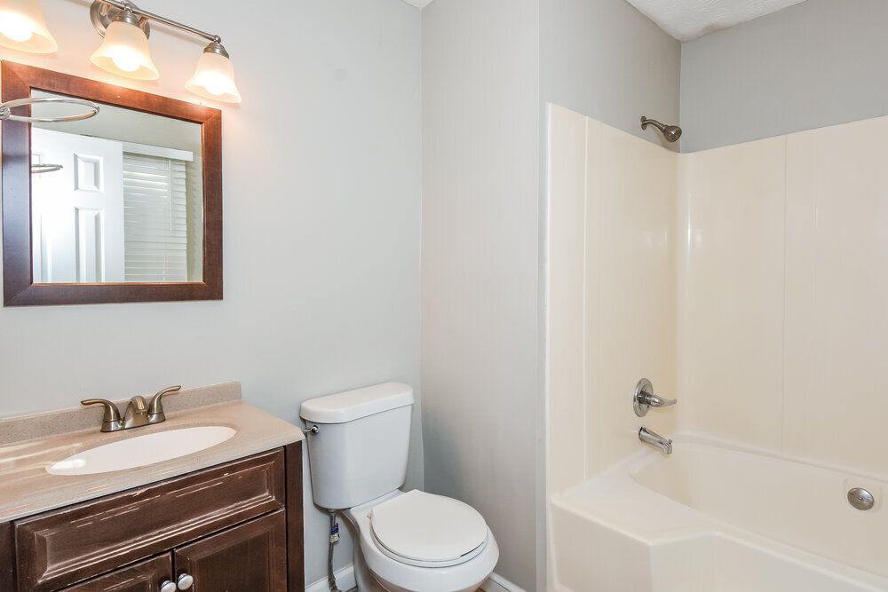 Building Photo - 1813 Cres Hill Dr NW