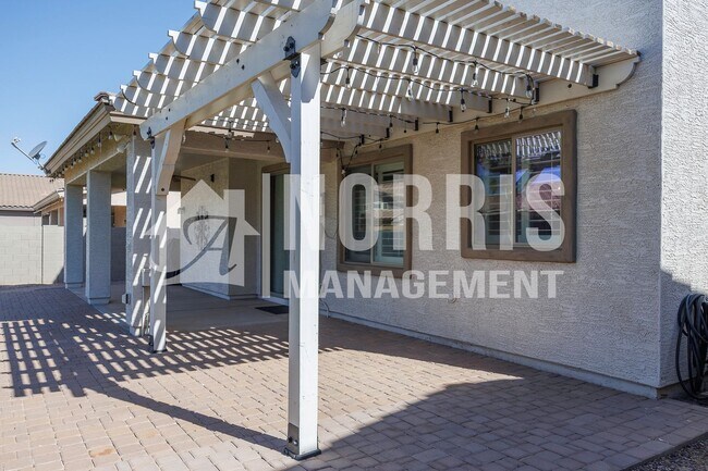 Building Photo - Beautiful Two-Story Home Located in Missio...
