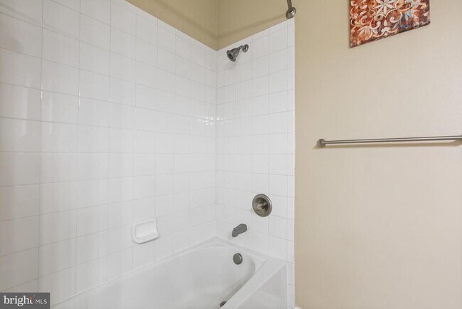 Building Photo - 12945 Centre Park Cir