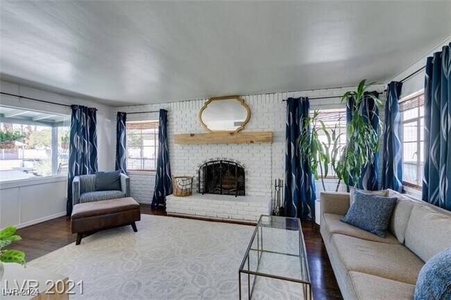 Building Photo - 1217 S 7th St