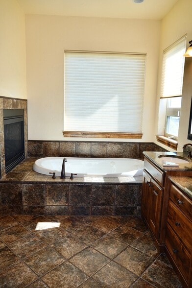 Building Photo - 5904 Buttermere Dr