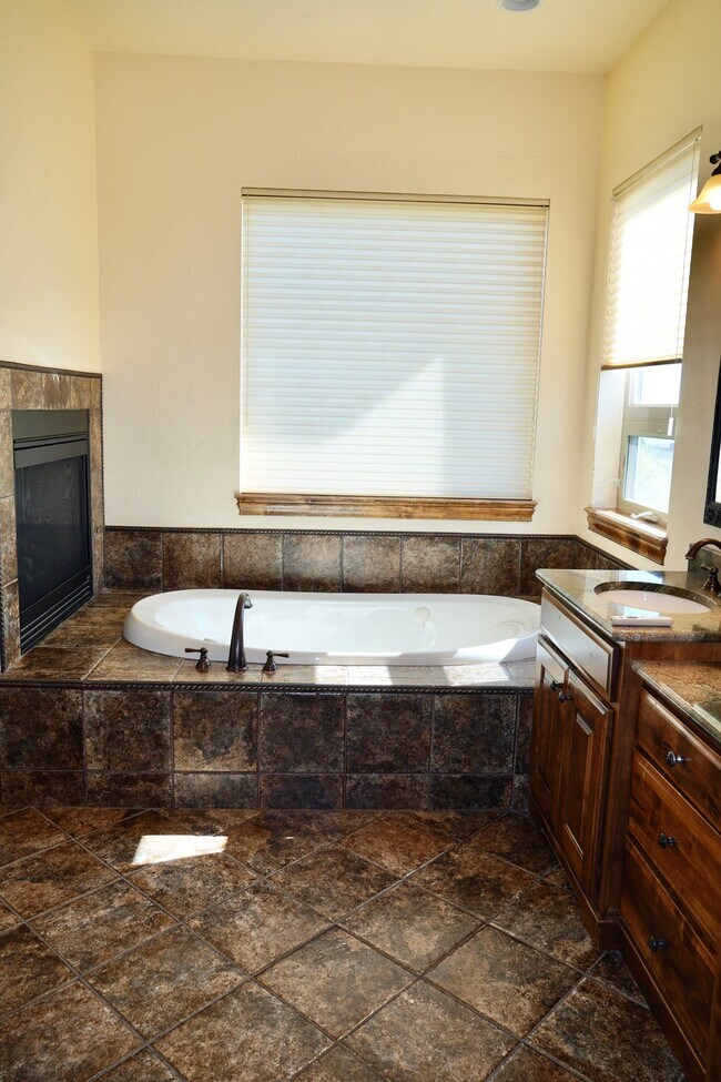 Building Photo - 5904 Buttermere Dr