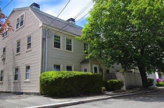 Horton Condominium Building - 20 Horton St