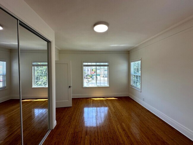 Building Photo - 1536 4th Ave