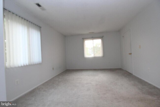 Building Photo - 2114 Aspen Dr