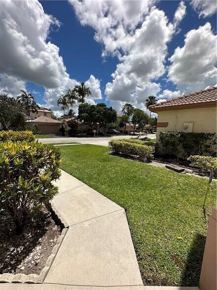 Building Photo - 7470 NW 1st Pl