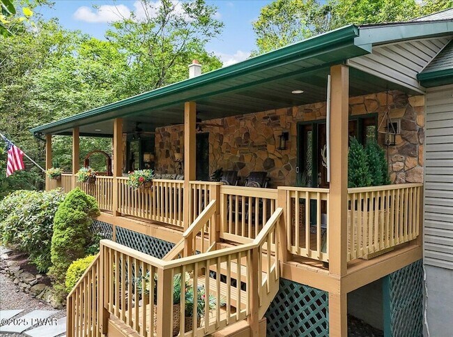 Building Photo - 134 Split Rock Rd