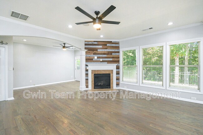 Building Photo - 1199 Harvest Brook Dr NE
