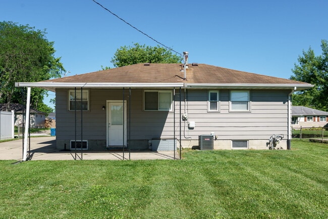 Building Photo - 346 Lawver Ln