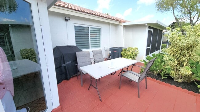 Building Photo - 6107 Caladium Rd
