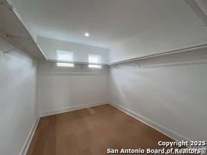 Building Photo - 2615 S Flores St