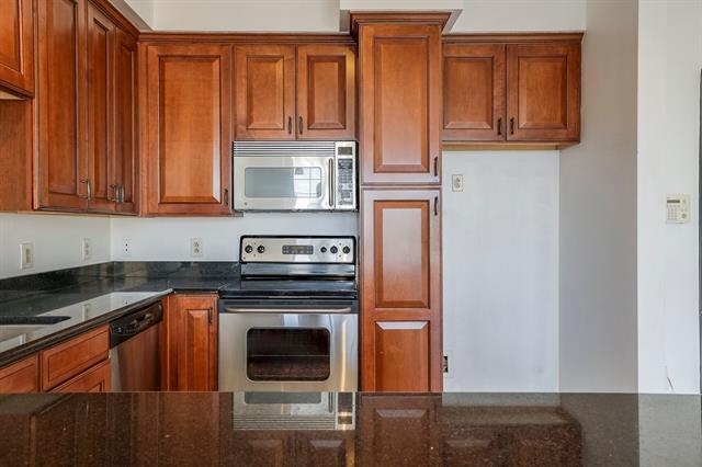 Building Photo - 3225 Turtle Creek Blvd