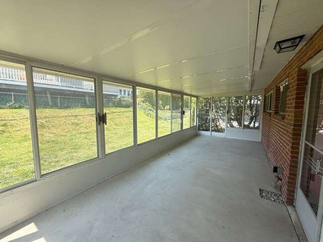 Building Photo - Charming Parkville Single Family Home with...