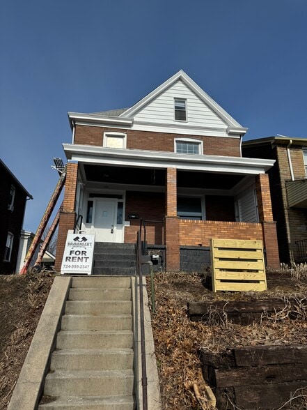 Building Photo - 119 E 20th Ave