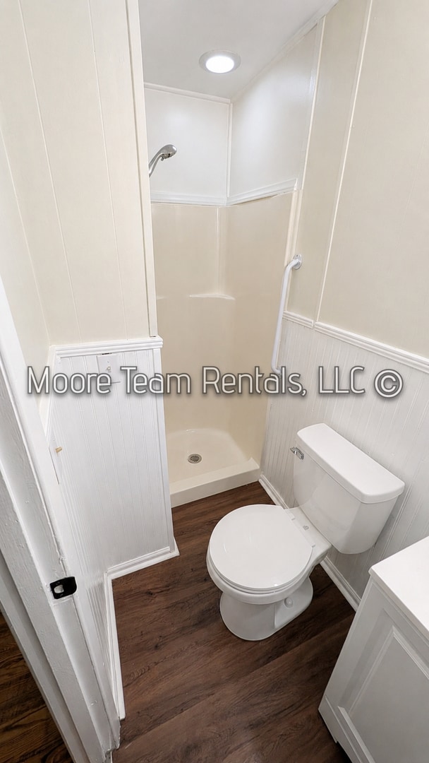 Building Photo - 536 Fairway Dr