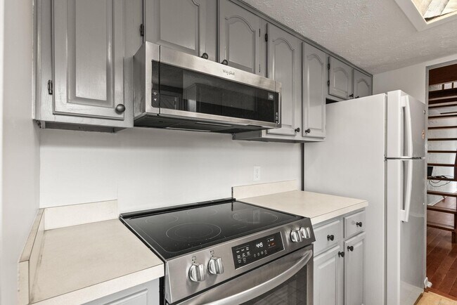 Building Photo - 102 Windwood Ln