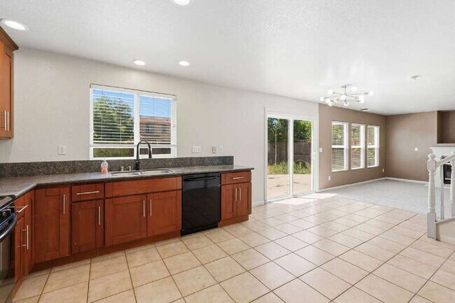Building Photo - 8828 Billfish Way