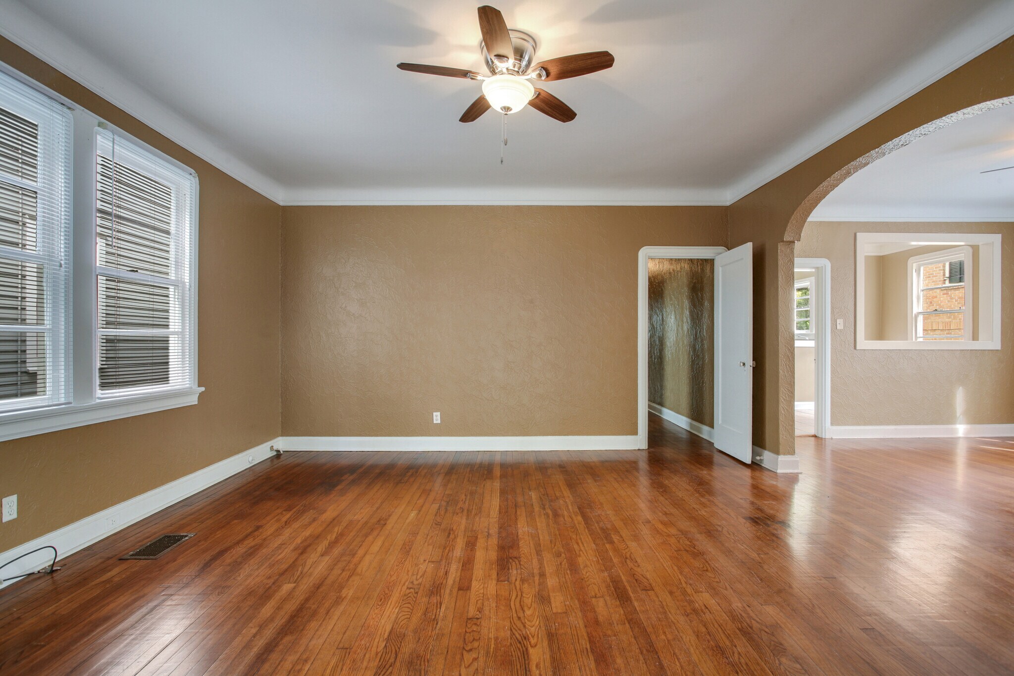 Building Photo - 2106 S Carrollton Ave