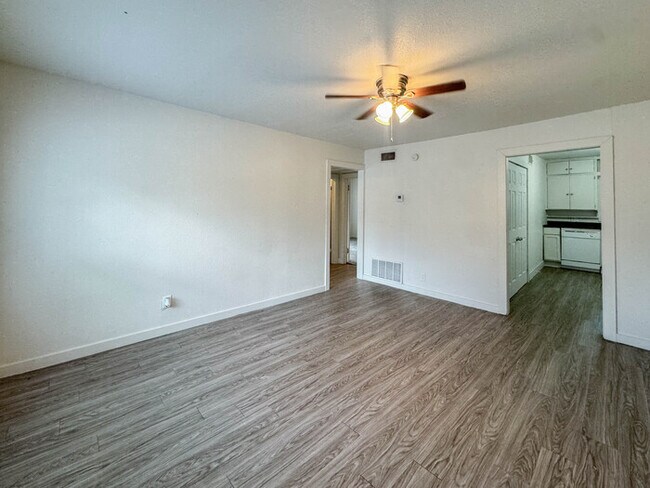 Building Photo - 609 Amarillo St