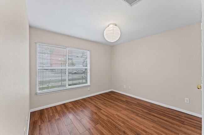 Building Photo - 2905 Crawford St