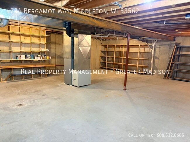 Building Photo - 4734 Bergamot Way