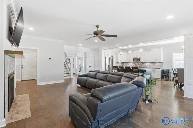 Building Photo - 212 Somerdale Ln
