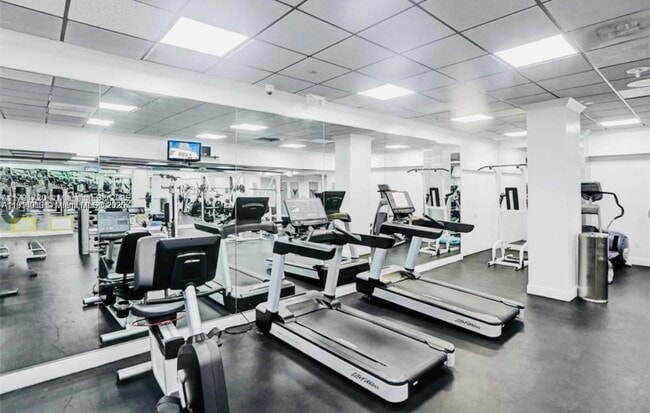 Building Photo - 555 NE 15th St