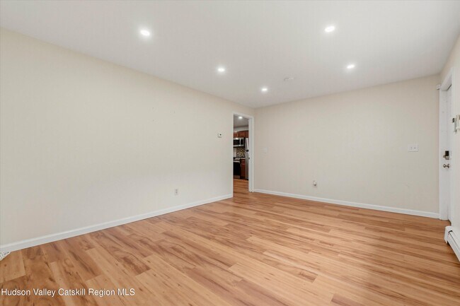 Building Photo - 133 N Smith Rd