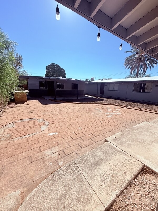 Building Photo - 1225 N Belvedere Ave