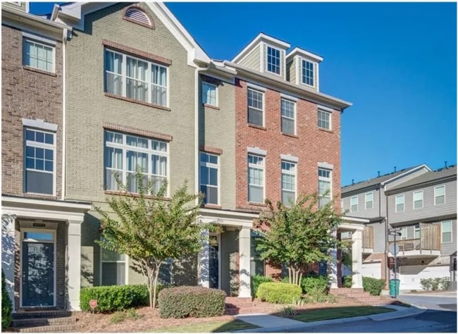 Building Photo - Bright End-Unit Townhome in Prestigious Johns Creek School District