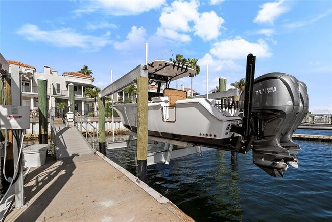 Building Photo - 1123 Abbeys Way