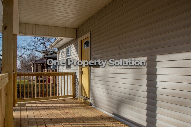 Building Photo - 1520 W 45th St