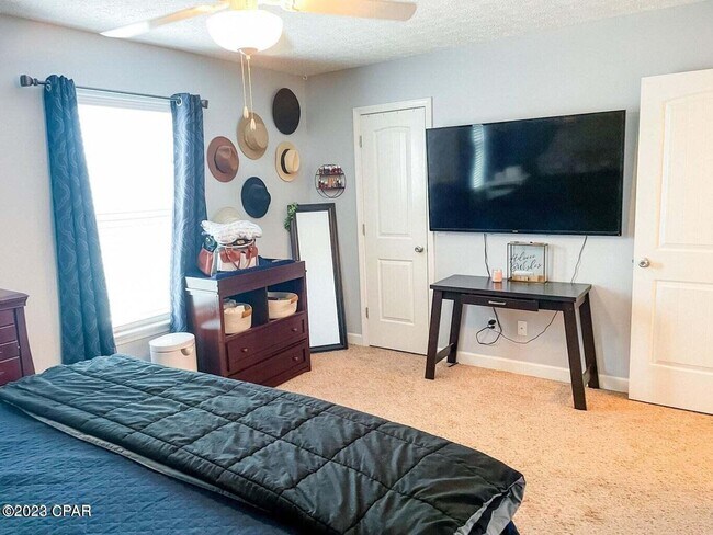 Building Photo - 2417 Causeway Manor Ct