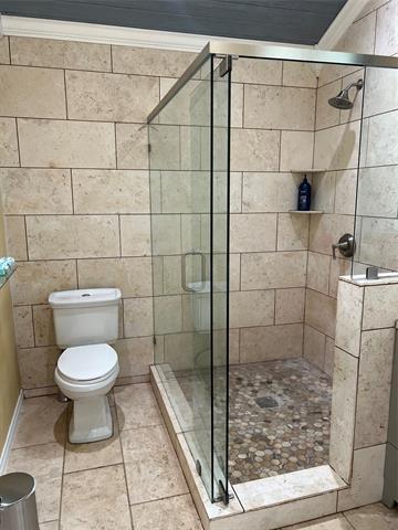 Building Photo - 7489 Red Bud Ln
