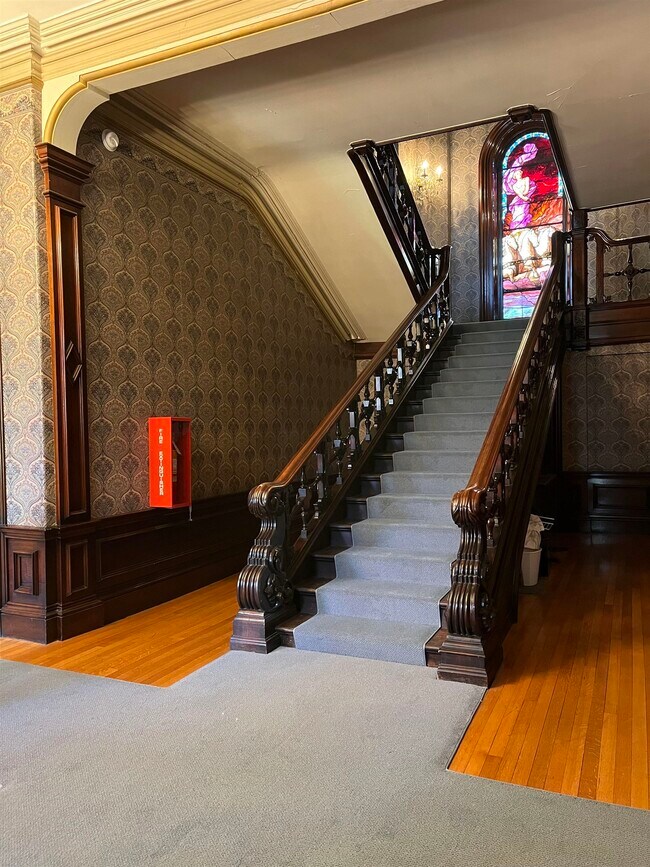 Building Photo - 241 Middle Street