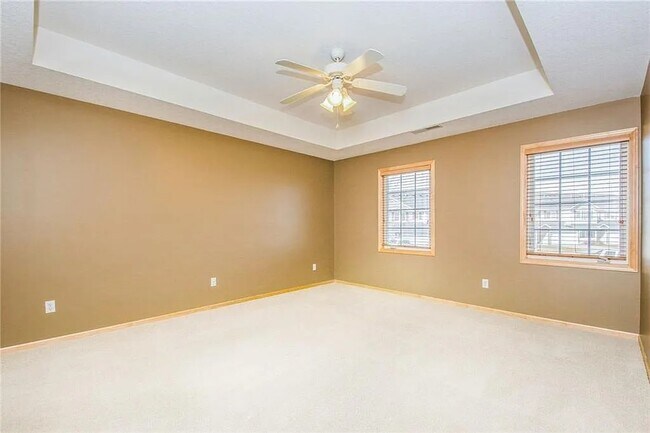 Building Photo - 2101 Meadow Ct