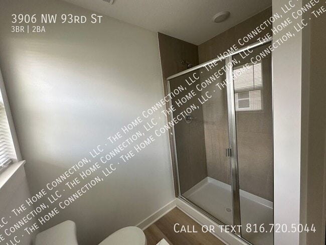Building Photo - 3906 NW 93rd St