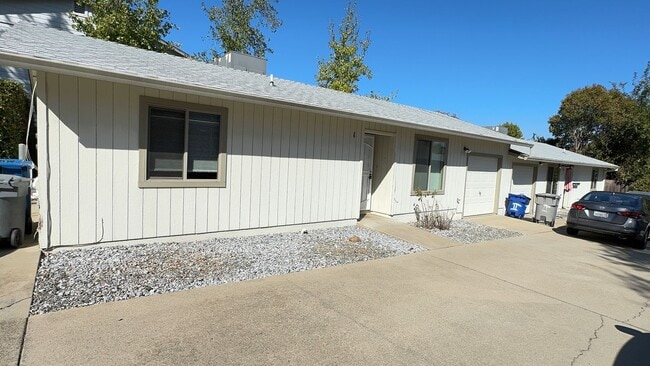 Primary Photo - west2903