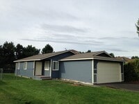Building Photo - 906 Juniper Ave