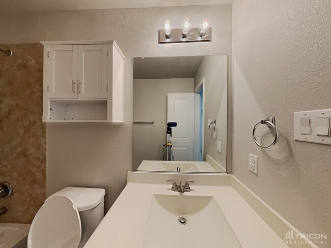 Building Photo - 8201 Black Hills Trail