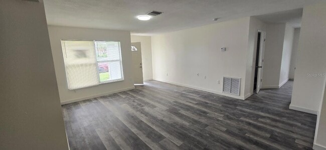 Building Photo - 21519 Eldred Ave