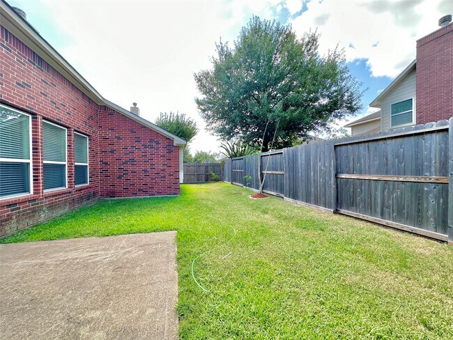Building Photo - 1307 Surecrop Ln