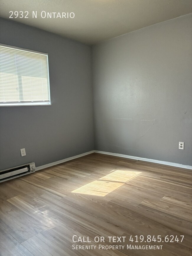 Building Photo - 2932 N Ontario-